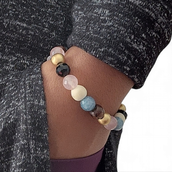 10MM Stretch Beaded Bracelet - Picture 3 of 7